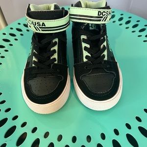 Black & Turq- toddler high tops - DC 10.5